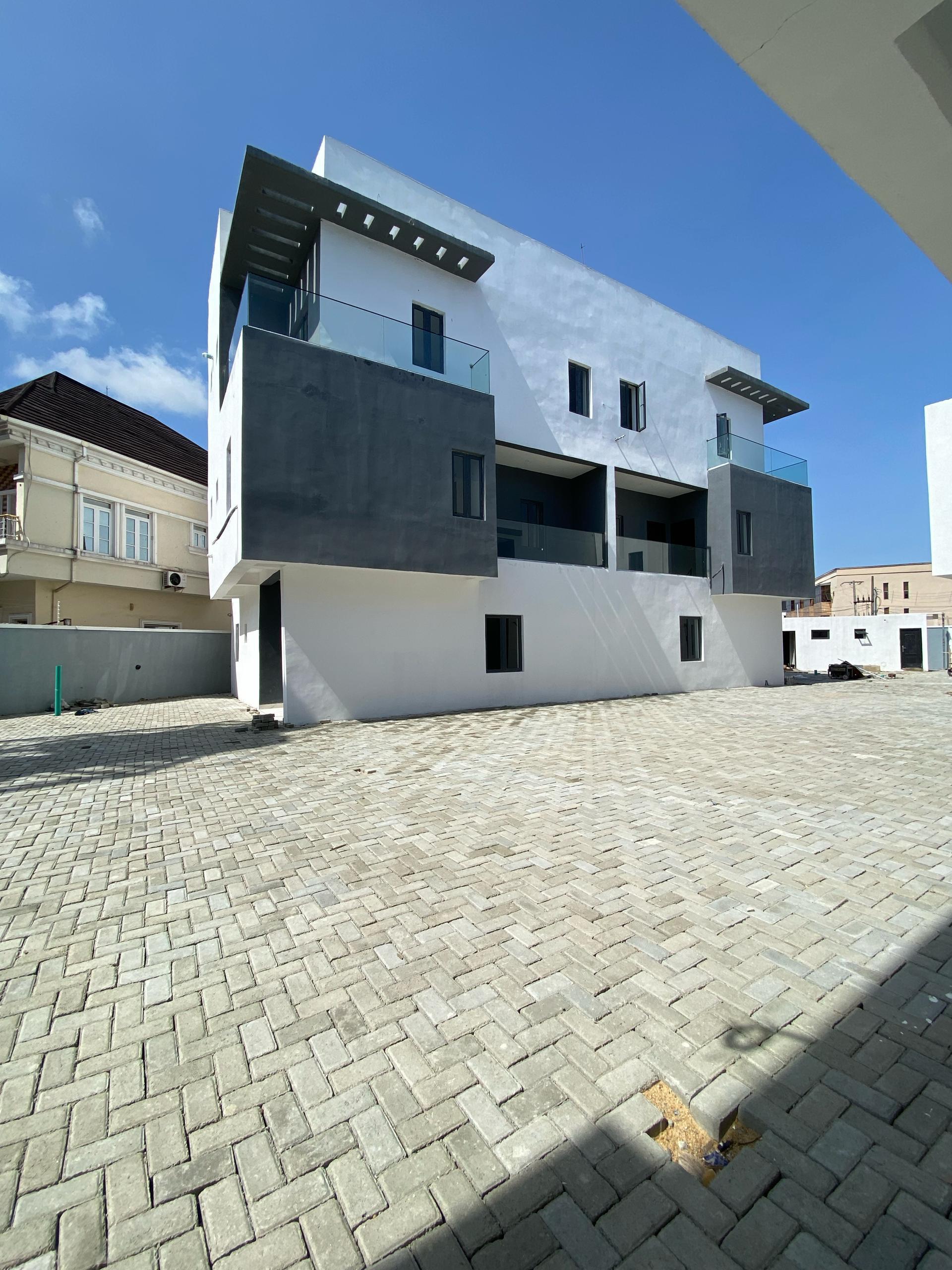 IKOTA, LOVELY 3 BEDROOM PENTHOUSE.jpeg