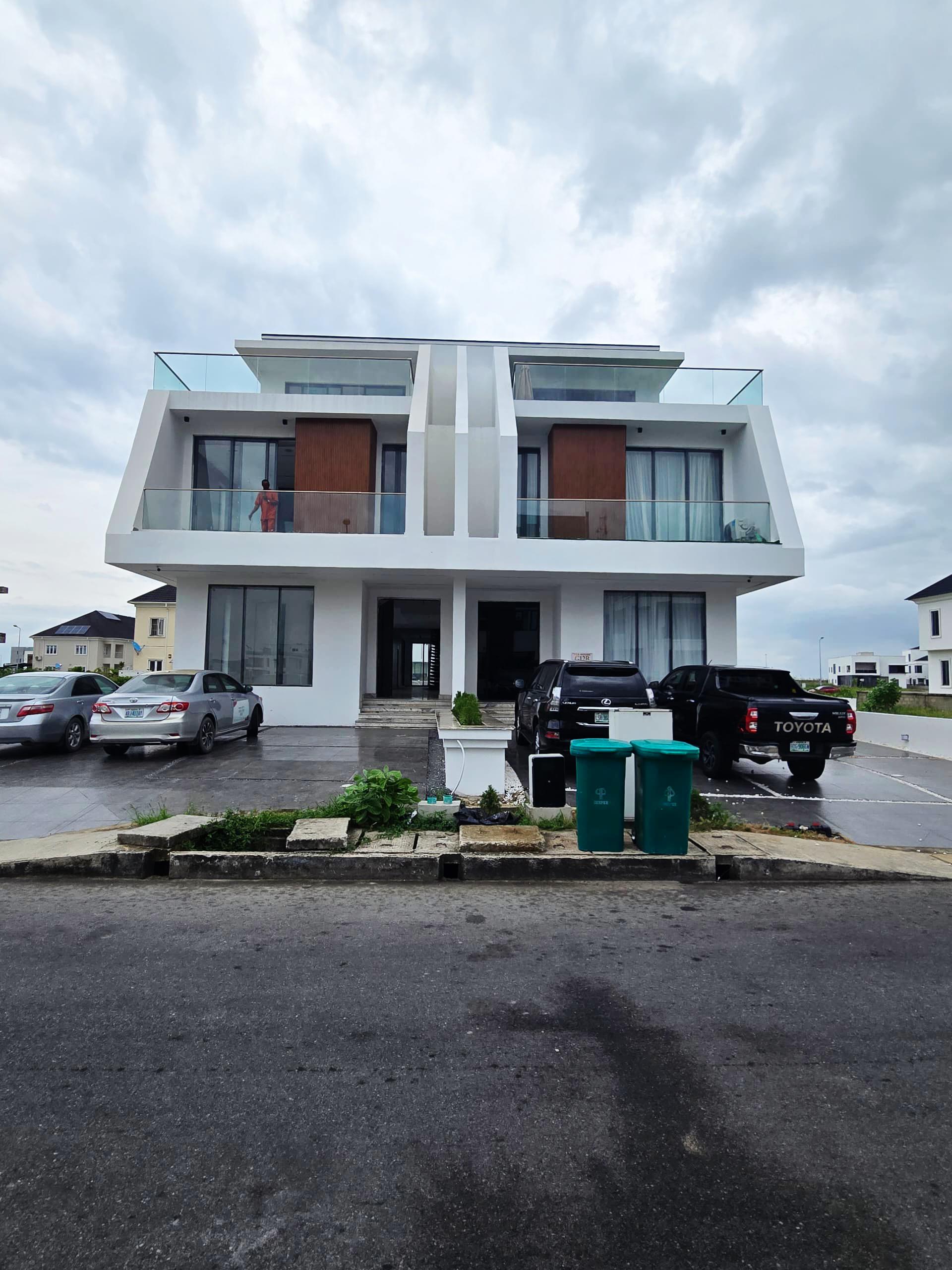 QUINTESSENTIAL 5 BEDROOM SEMI-DETACHED DUPLEX WITH BQ, POOL,CINEMA, ELEVATOR & OPEN ROOFTOP TERRACE.jpeg