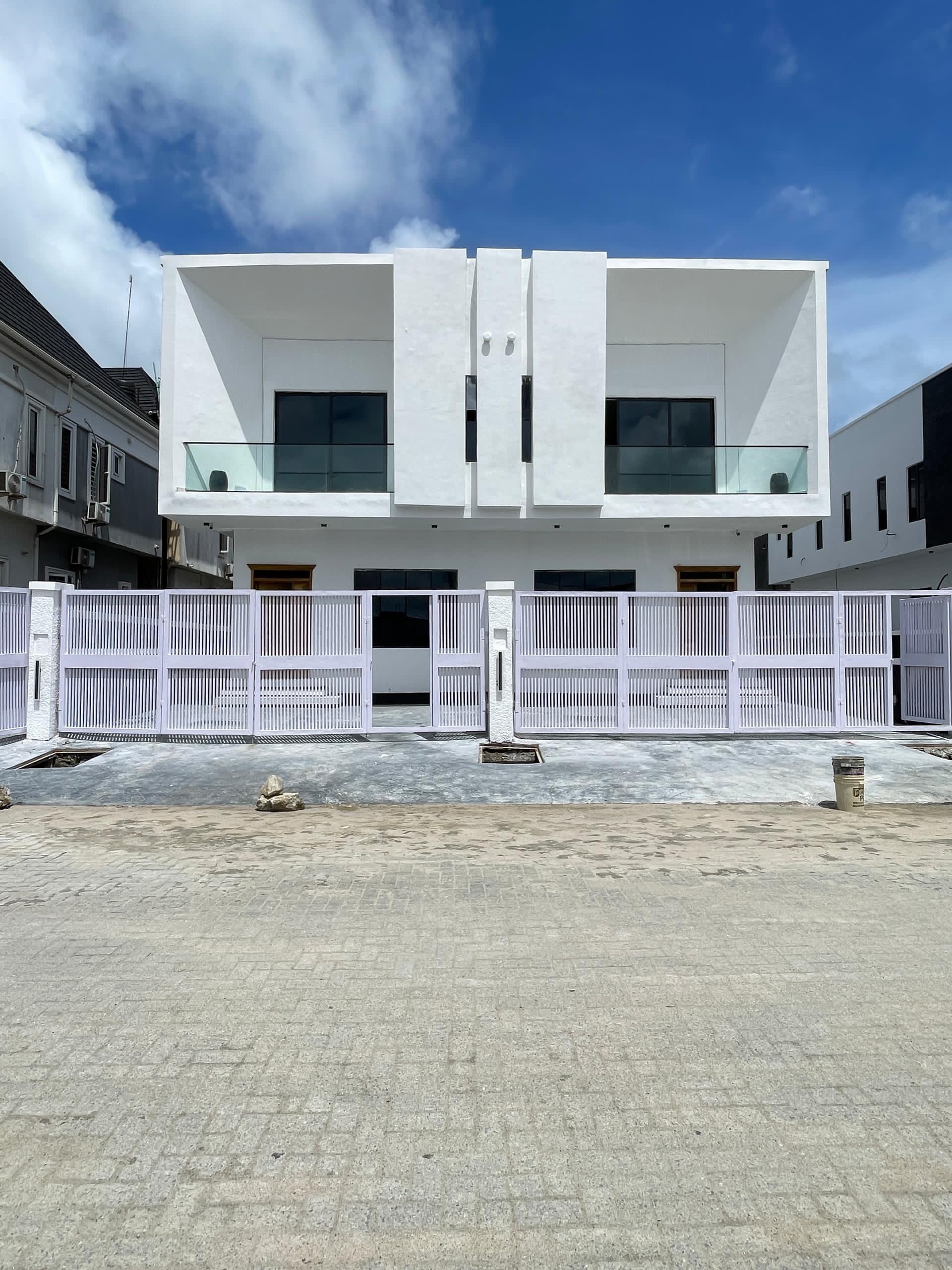 SPACIOUS 4 BEDROOM SEMIDETACHED DUPLEX WITH BQ.jpeg