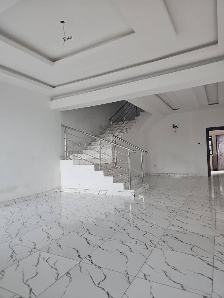 Parlor, 4-Bedroom Detached Duplex for sale in Ajah 